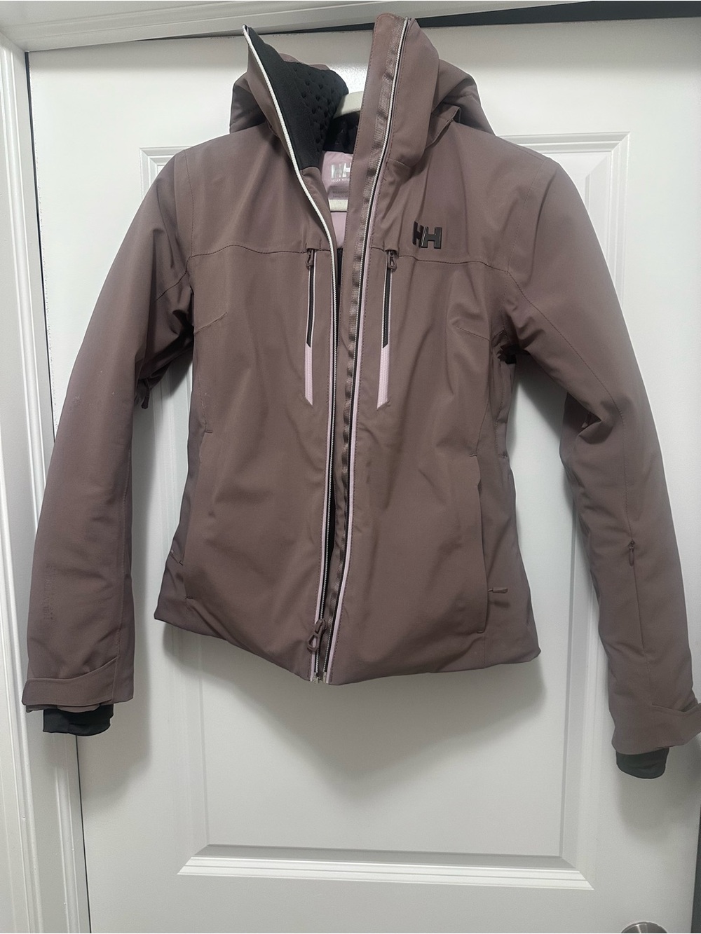 Helly Hansen Women's Mauve Hooded Ski Jacket with Contrast Trim
